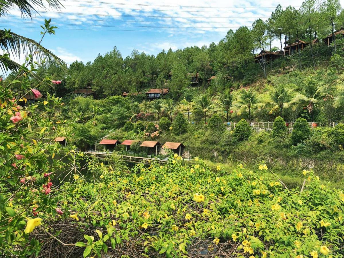Sankofa Village Hill Resort & Spa Hue Exterior foto